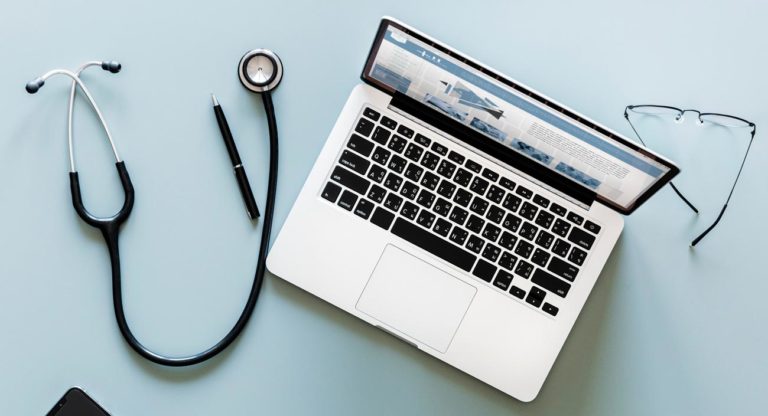 ¿necesitas Un Doctor? Esta Startup Tenía Un Chat Gratis Para Que Hables Con Uno