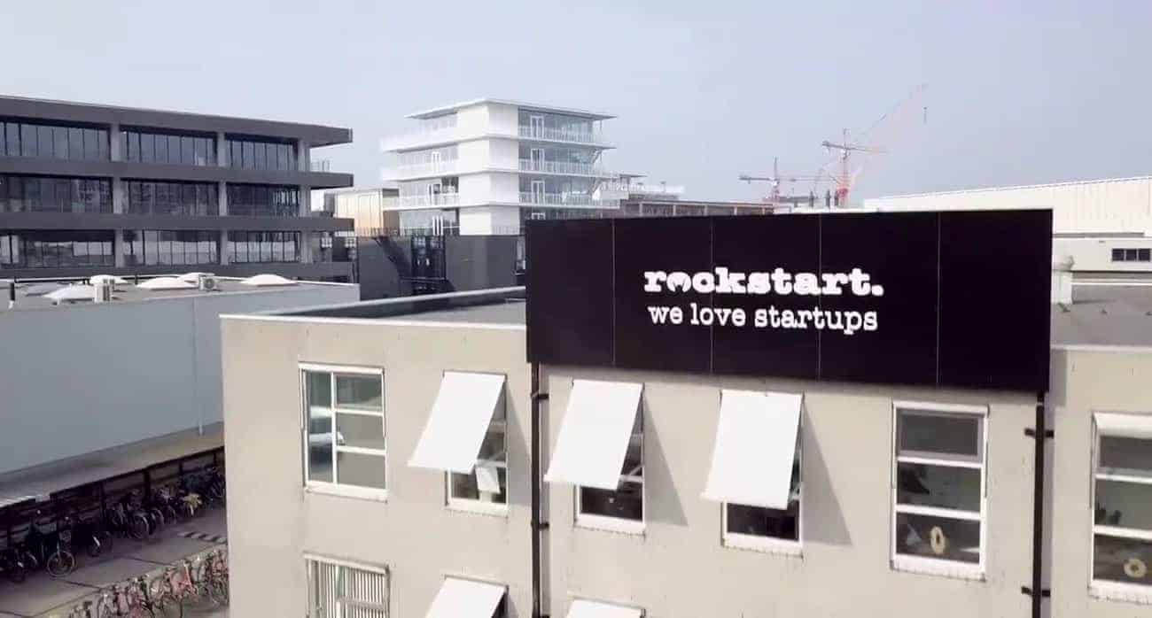 rockstart accelerator will offer something other programs don’t—a credit card for startups