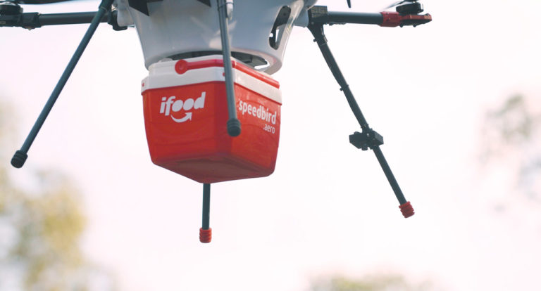 Lo Más Importante Sobre La Implementación De Drones Y Bots De Entregas En América Latina