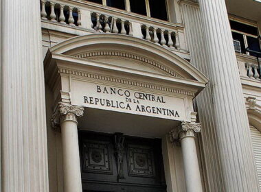 El Banco Central de Argentina aceleró el trabajo para crear una legislación para implementar una moneda digital de banco central en el país. 