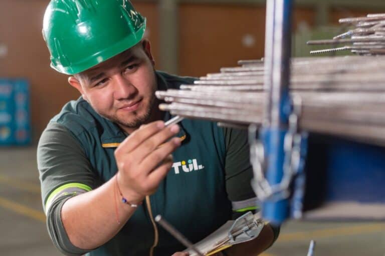 En 2020, un grupo de emprendedores fundó Tul, una startup con un objetivo: abastecer a las ferreterías con todos los productos que necesitan.