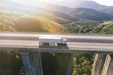 Teclogi, founded in 2020, wants to become the 'logical and digital heart' of freight transportation and have revenues of COP$35 billion.