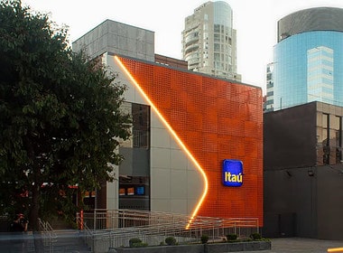 Itaú Unibanco cryptocurrency trading