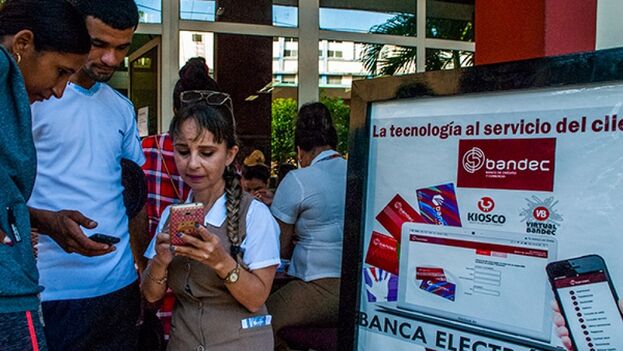 Bandec Presenta En Cuba Nuevas Tarjetas Prepago En Dólares Para Nacionales Y Extranjeros