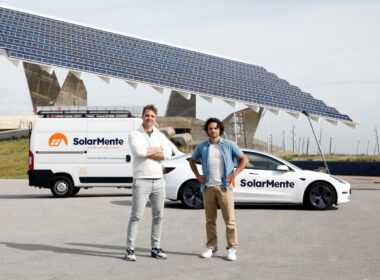 Solarmente, La Empresa Española De Energía Solar Y Alumna De Yc Recibe Inversión De Dicaprio