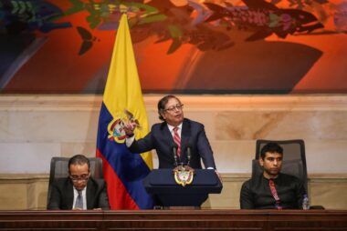 Colombian Senate Amends Pension Bill, Boosts Fund Managers' Fees By $750m